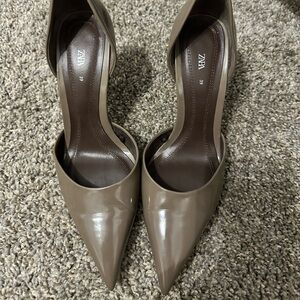 Zara taupe heels in size 39